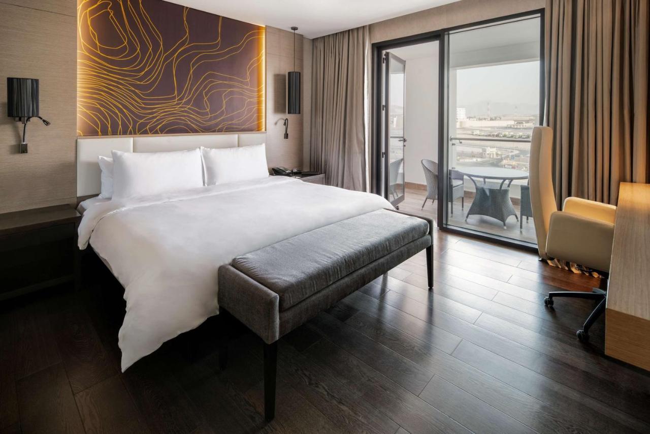 Suite Junior avec Terrasse et Accès au Salon