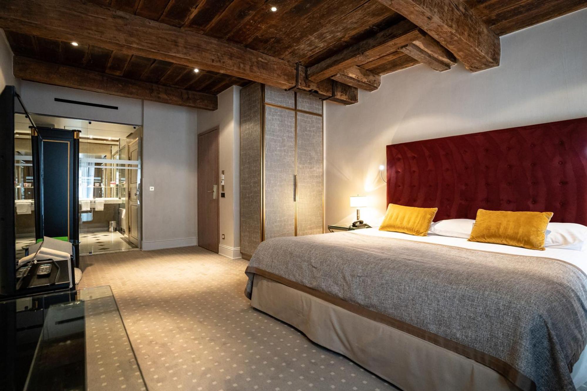 Deluxe Double or Twin Room,1210161925:JPEG