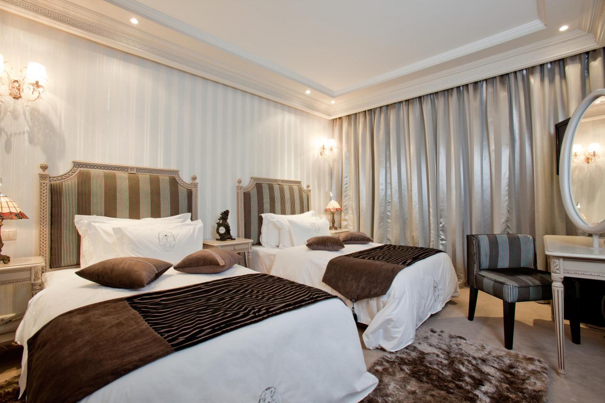 Junior Suite,1589492411:JPEG