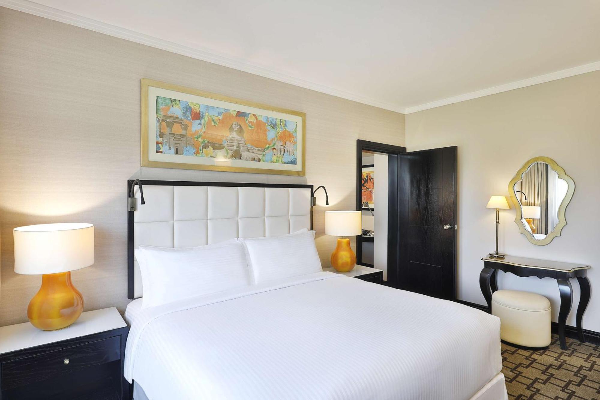 Suite Exécutive Lit King-Size - Vue sur Piscine