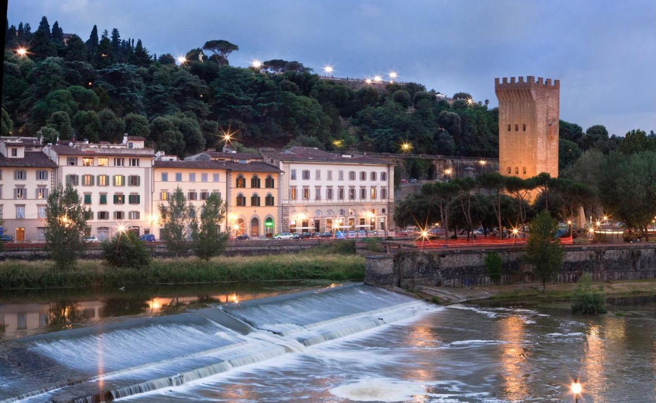 Suite Deluxe avec Accès au Spa - Vue sur Arno