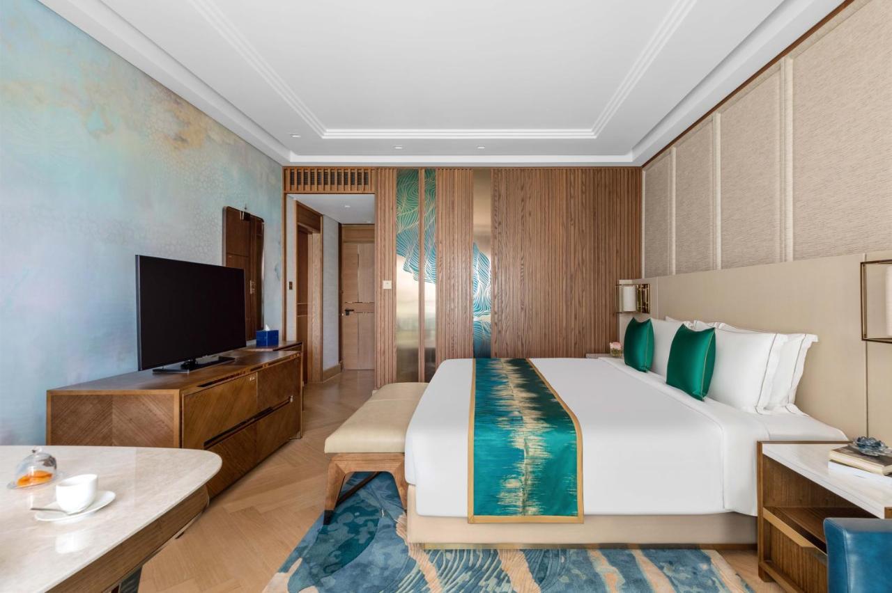 Chambre Lit King-Size de Luxe - Vue sur Mer et Palmiers