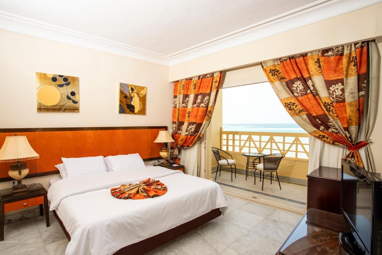 Chambre Standard - Vue Latérale sur Mer
