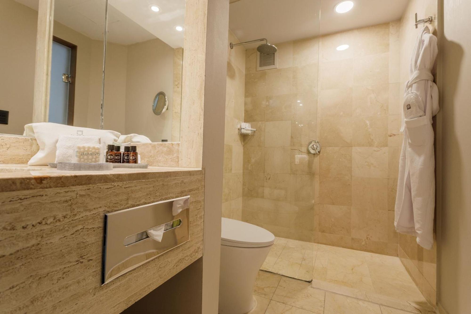 Chambre Lit Queen-Size de Luxe