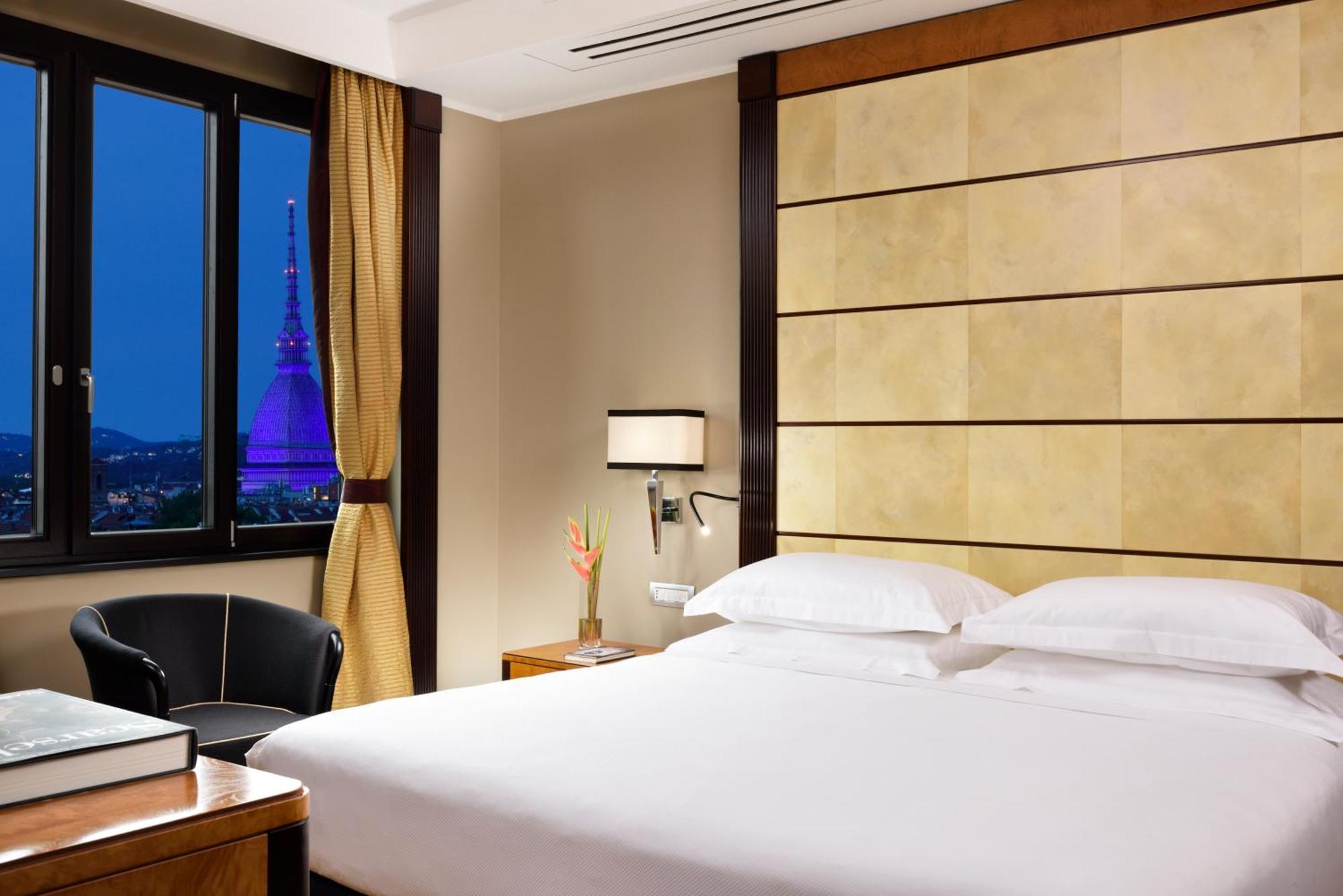 Junior Suite with City View for Single Use