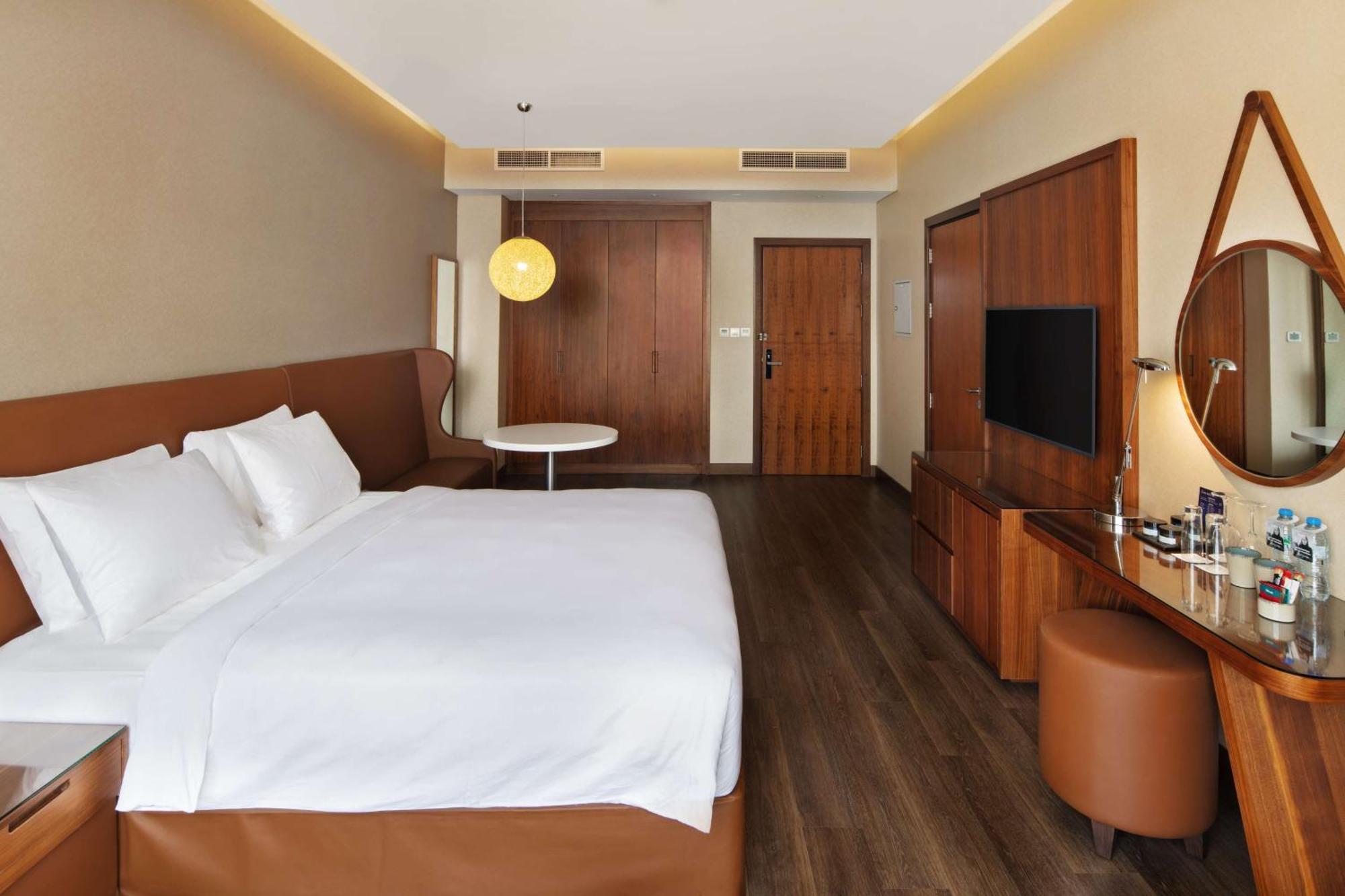 Chambre Exécutive avec Accès au Salon - Vue sur Canal