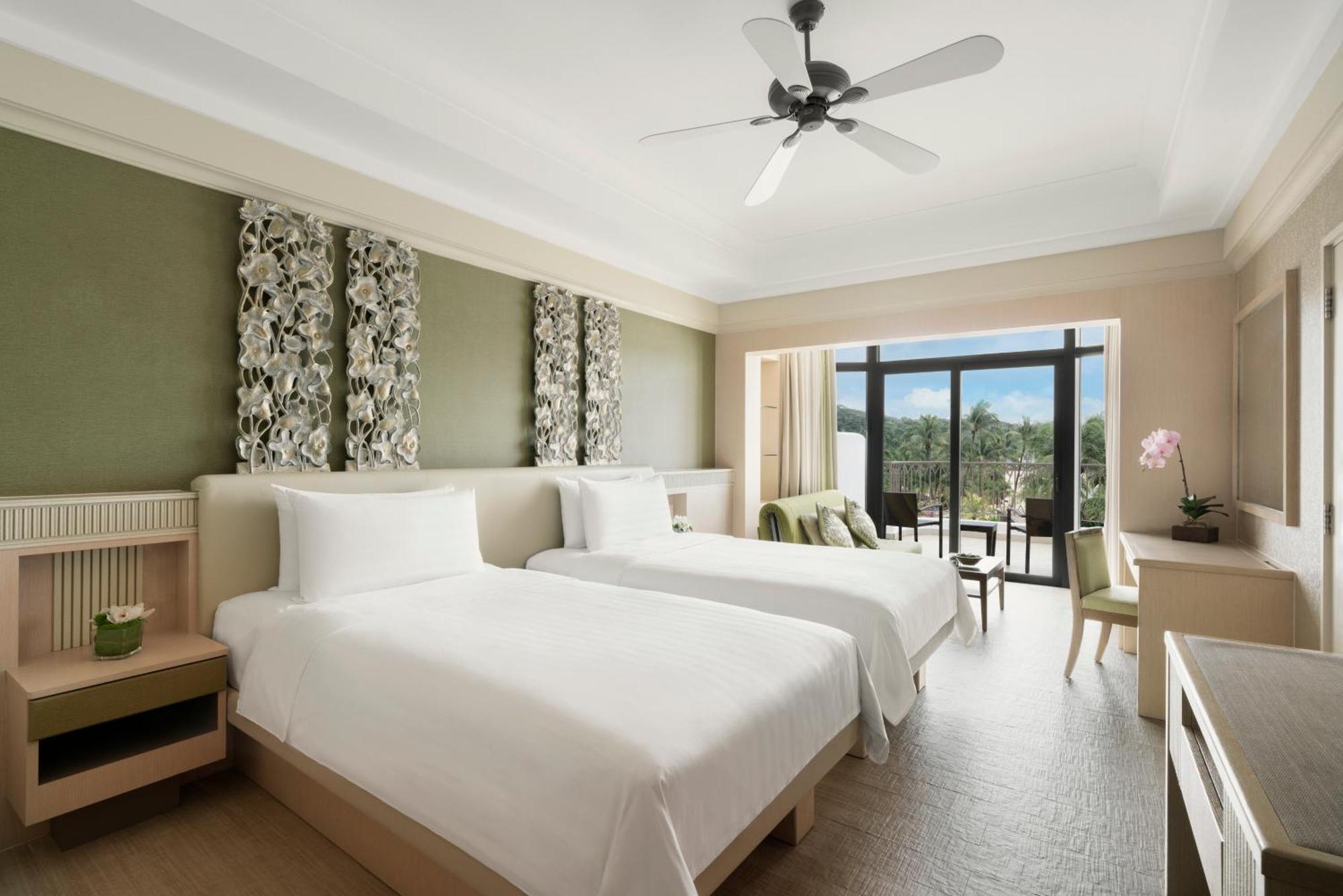 Chambre Lits Jumeaux de Luxe - Vue sur Piscine - Forfait Sentosa Adventure avec Bon de 50 SGD net par nuit à utiliser au Palawan @ Sentosa