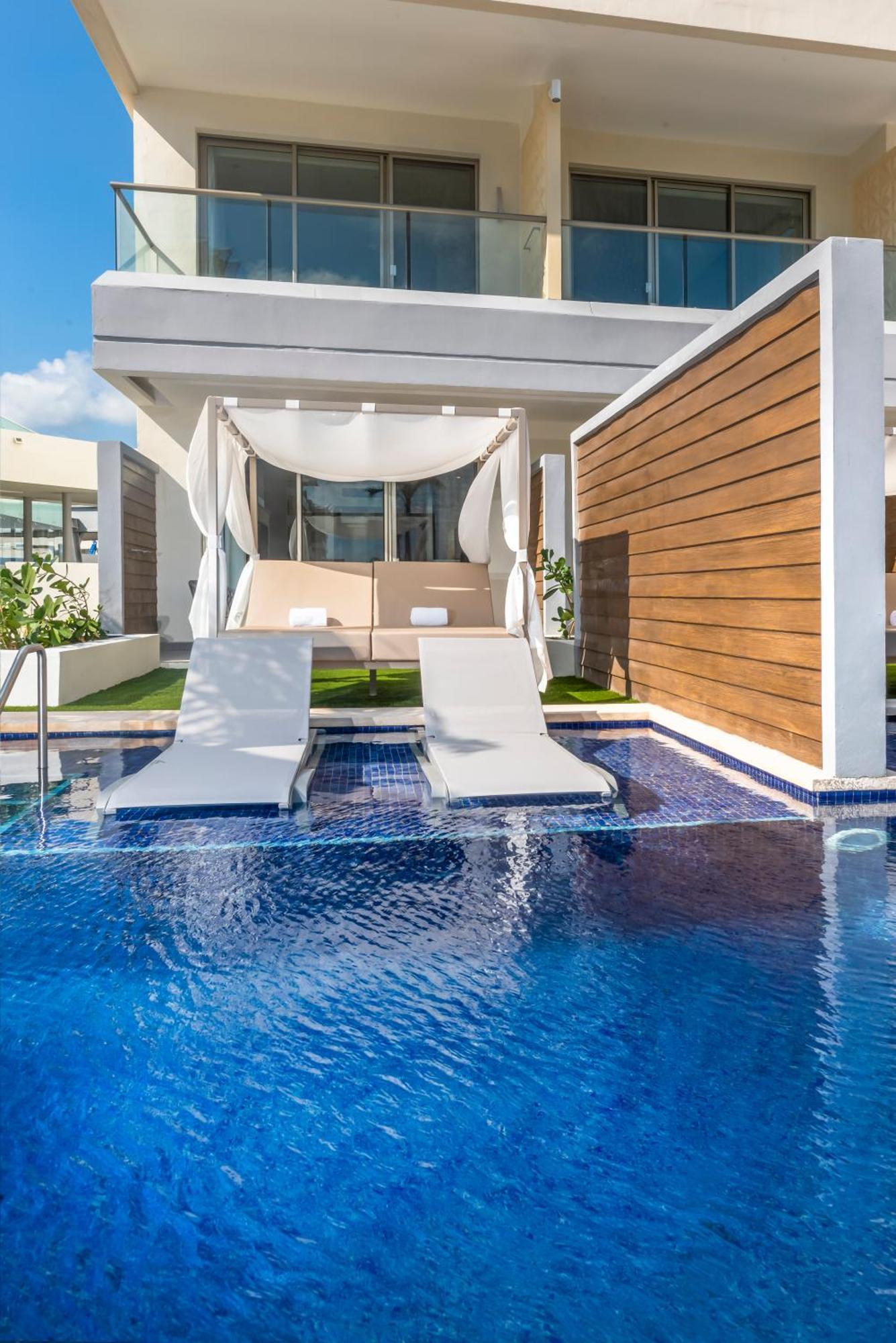 Suite Junior Accès Direct Piscine