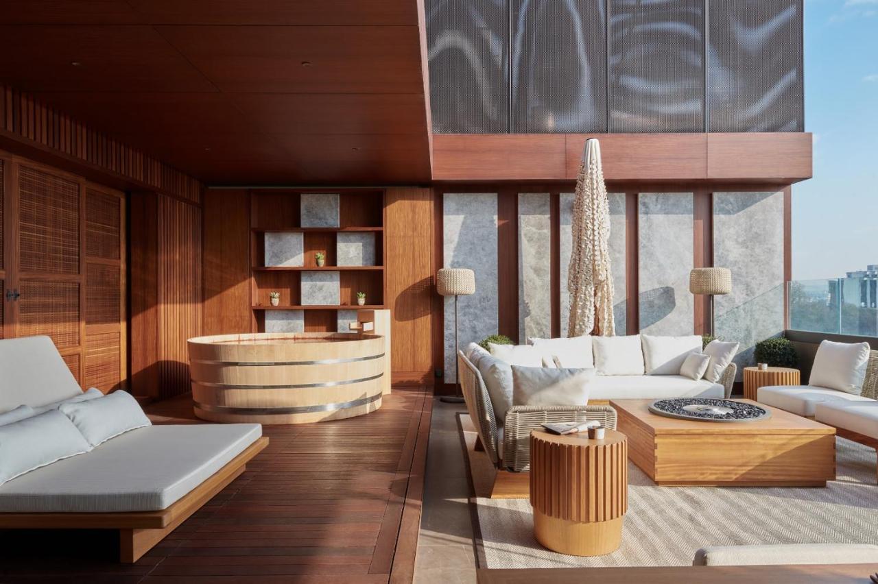 Suite Nobu avec Terrasse et Baignoire Ofuro - Vue sur le Bosphore - Accès au Club Lounge