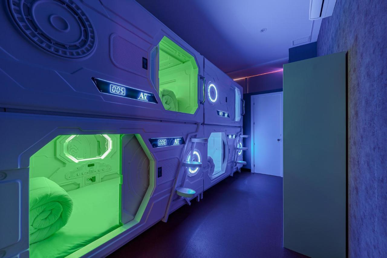 Chambre Capsule Privée 4 Lits Doubles