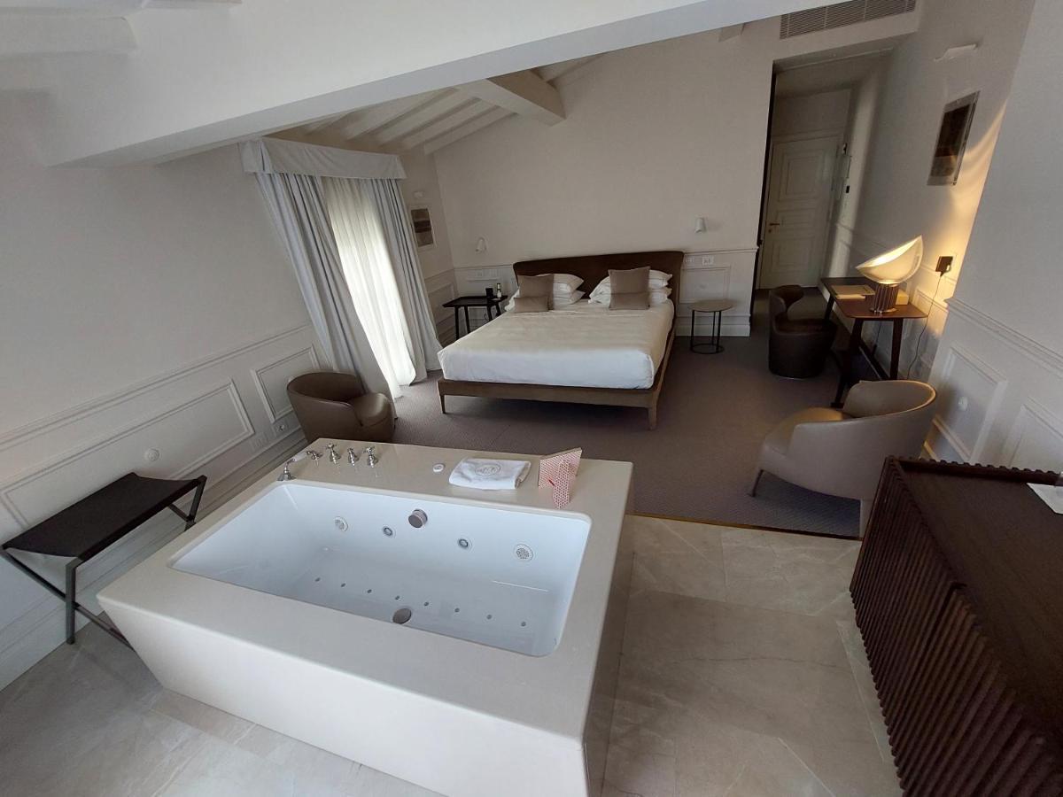 Suite Junior avec Bain à Remous