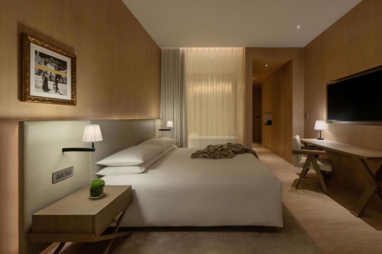 Chambre Supérieure Lit King-Size avec Balcon - Étage Supérieur