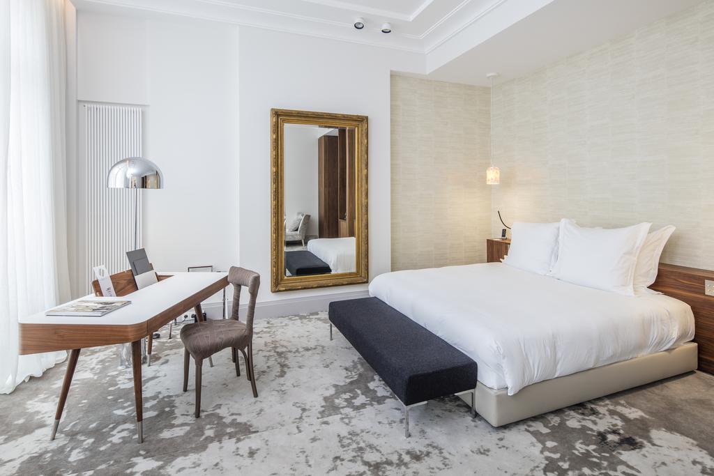 Suite So Chic