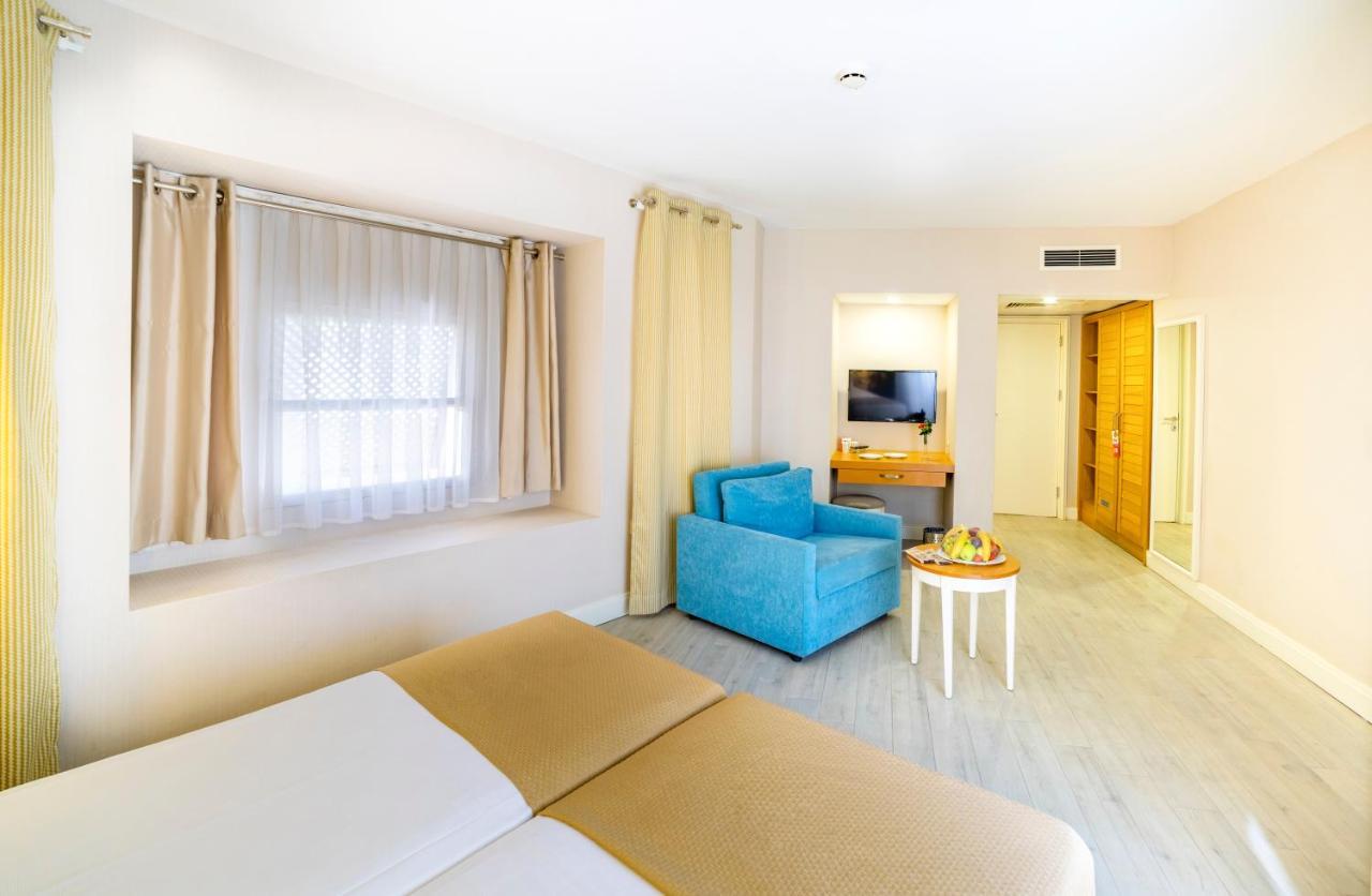 Chambre Double Standard (2 Adultes + 2 Enfants)