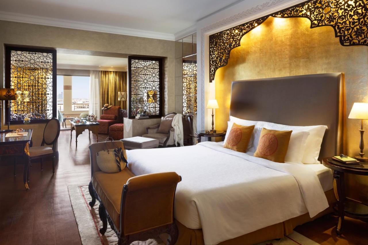 Junior Suite King with Club Access with Club Access including Breakfast, Afternoon Tea, Evening Cocktail Hours & Soft Refreshments,1405096598:JPEG