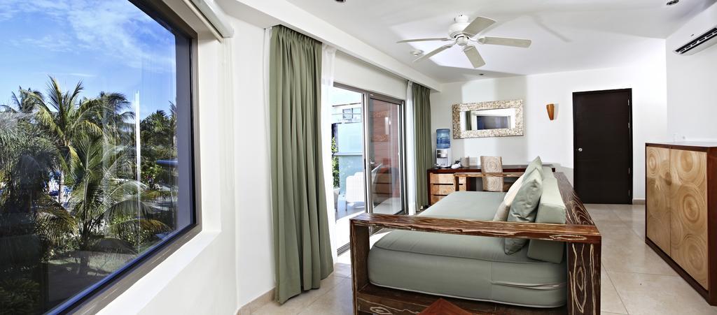 Suite 1 Chambre - Vue sur Piscine