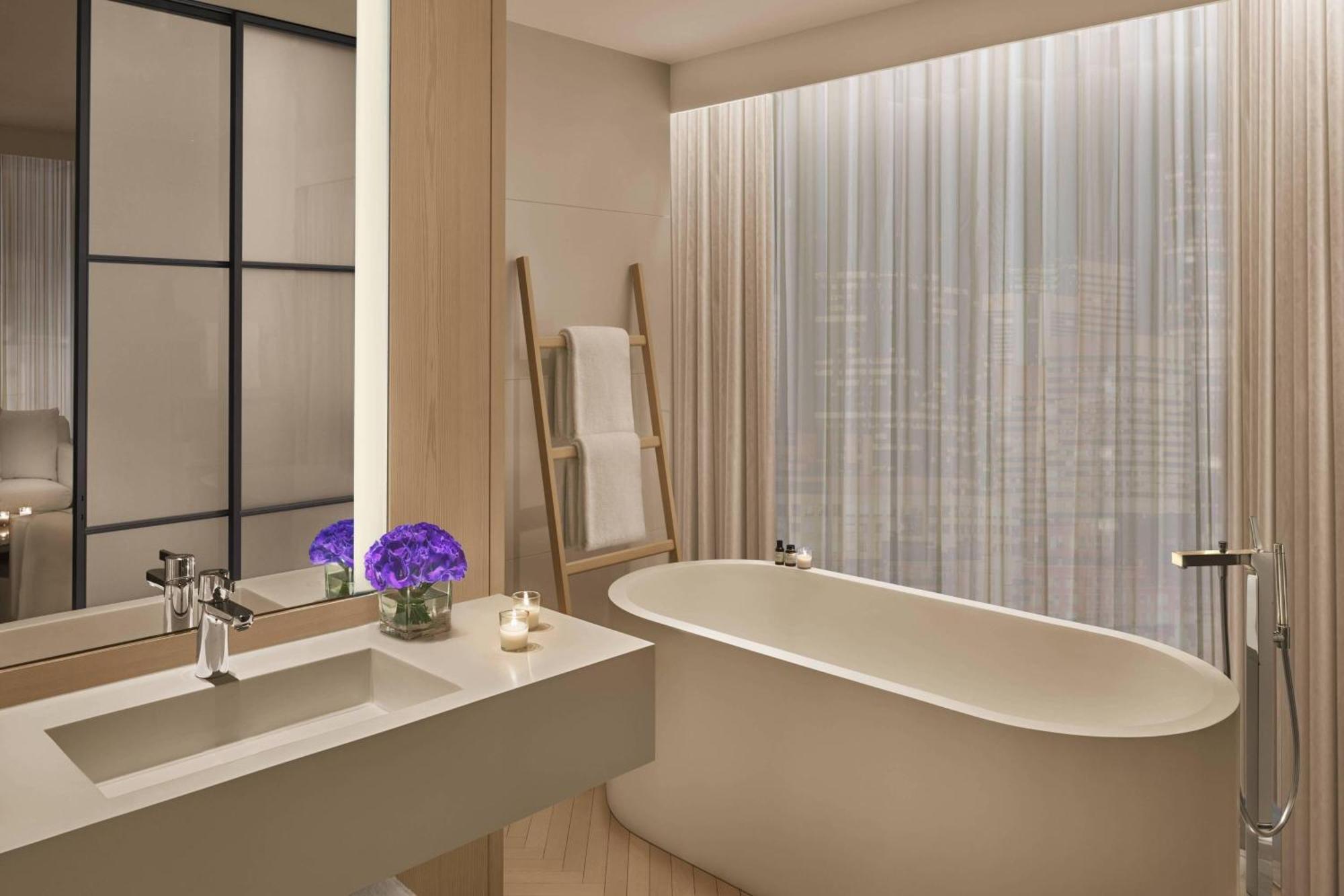Suite Lit King-Size Premier avec Vue sur Times Square