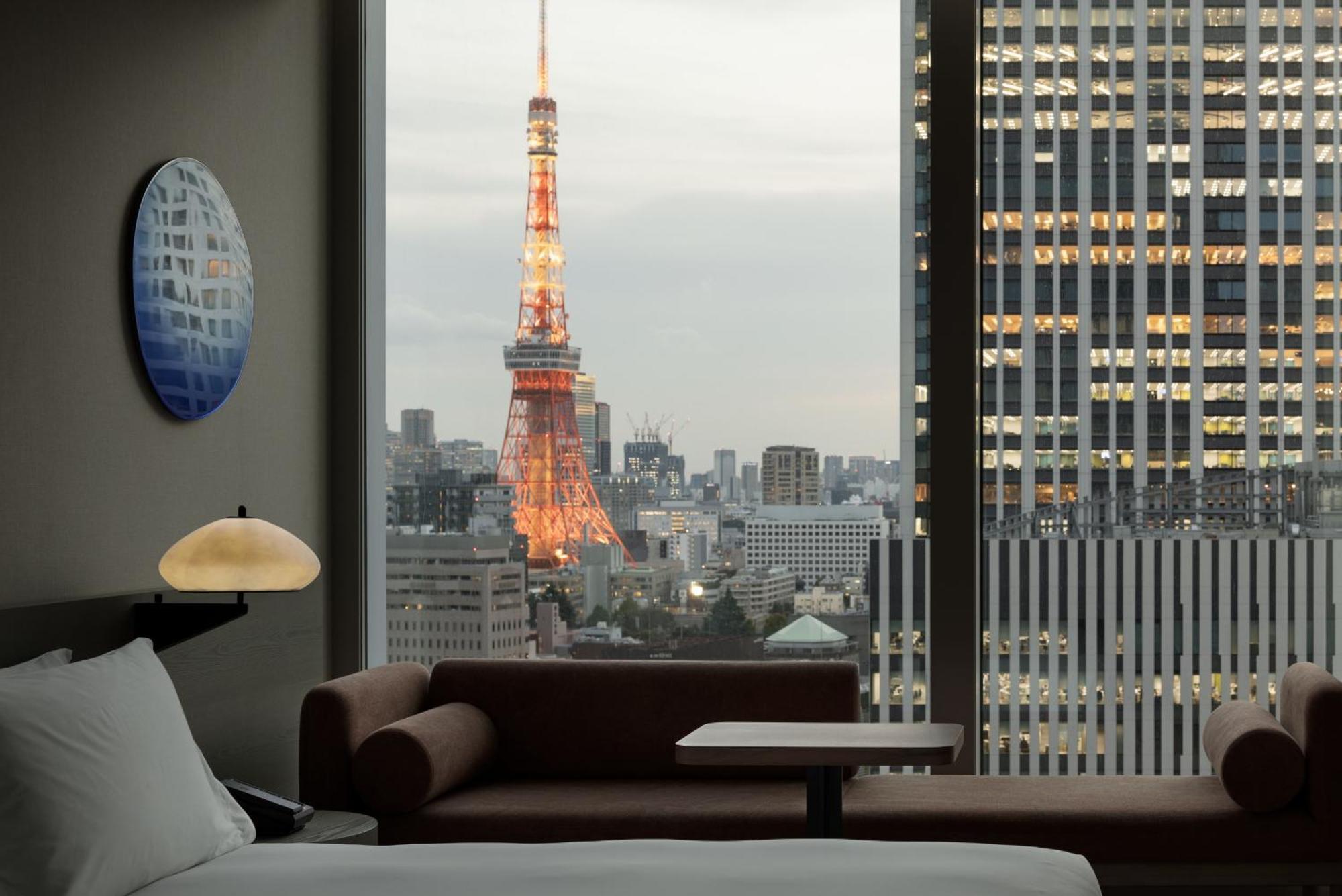Chambre Lit King-Size - Vue sur Tour