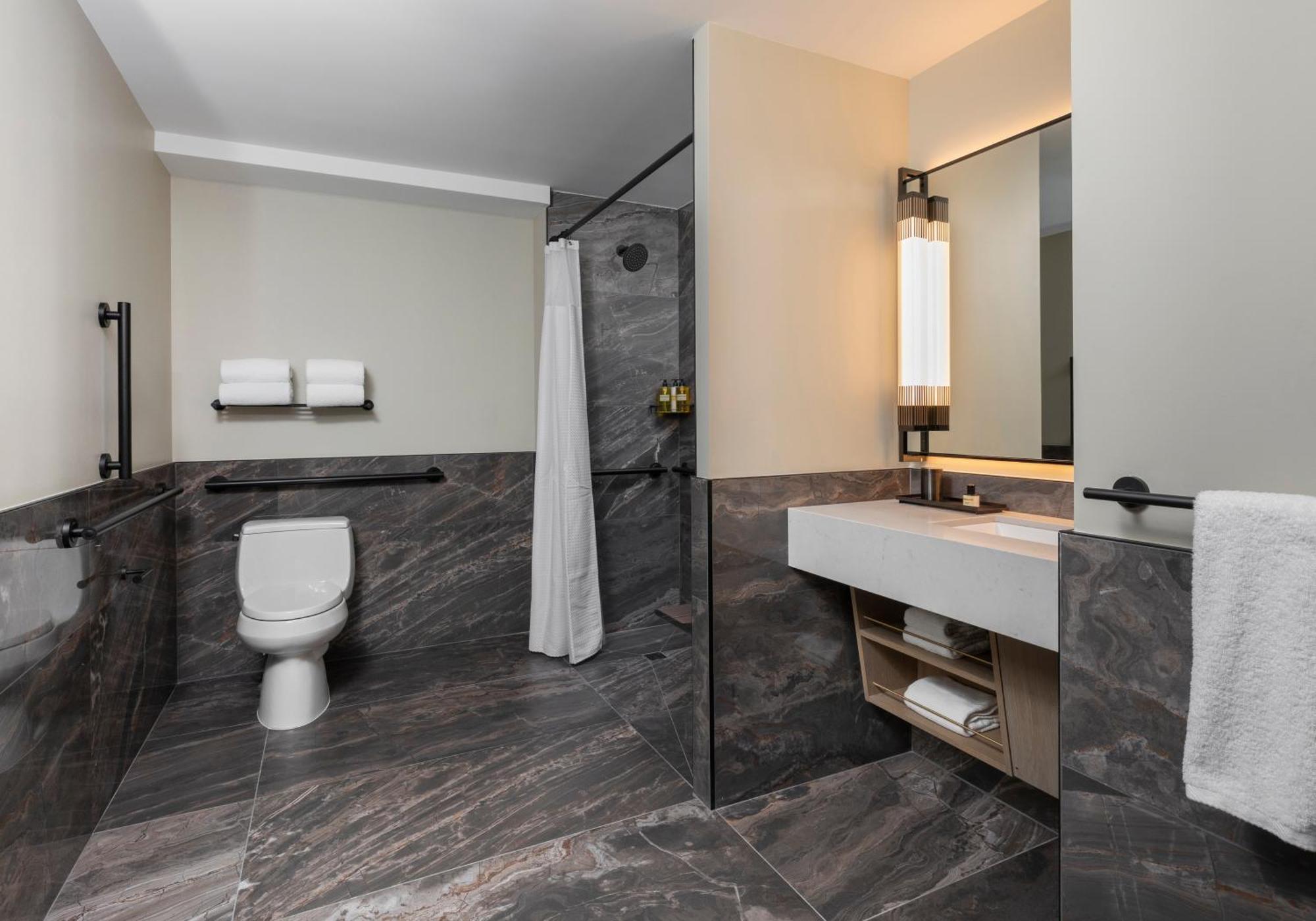 Suite 1 Chambre avec Lit King-Size - Accessible aux Personnes à Mobilité Réduite/Étage Supérieur