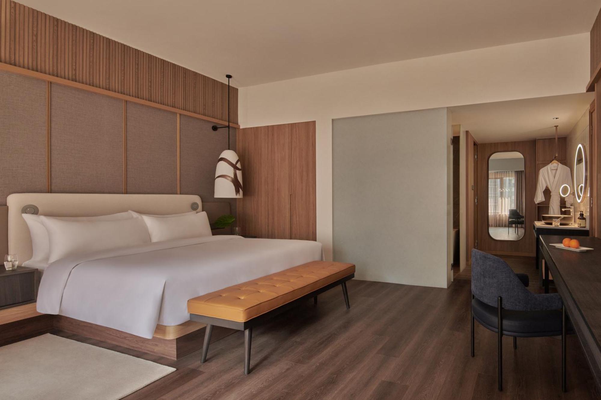 One Bedroom Apartment with Club Lounge Access,1590339193:JPEG