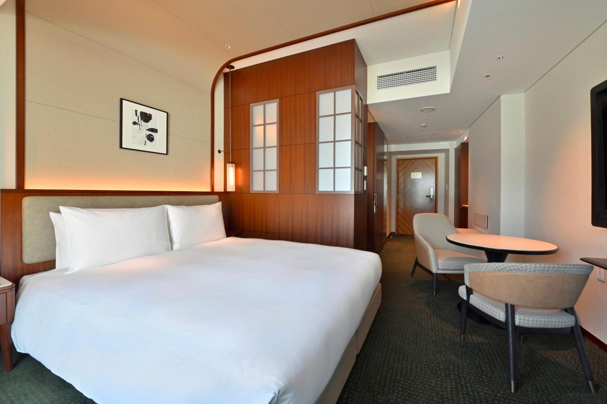 Chambre Lit King-Size Moyenne - Non-Fumeurs