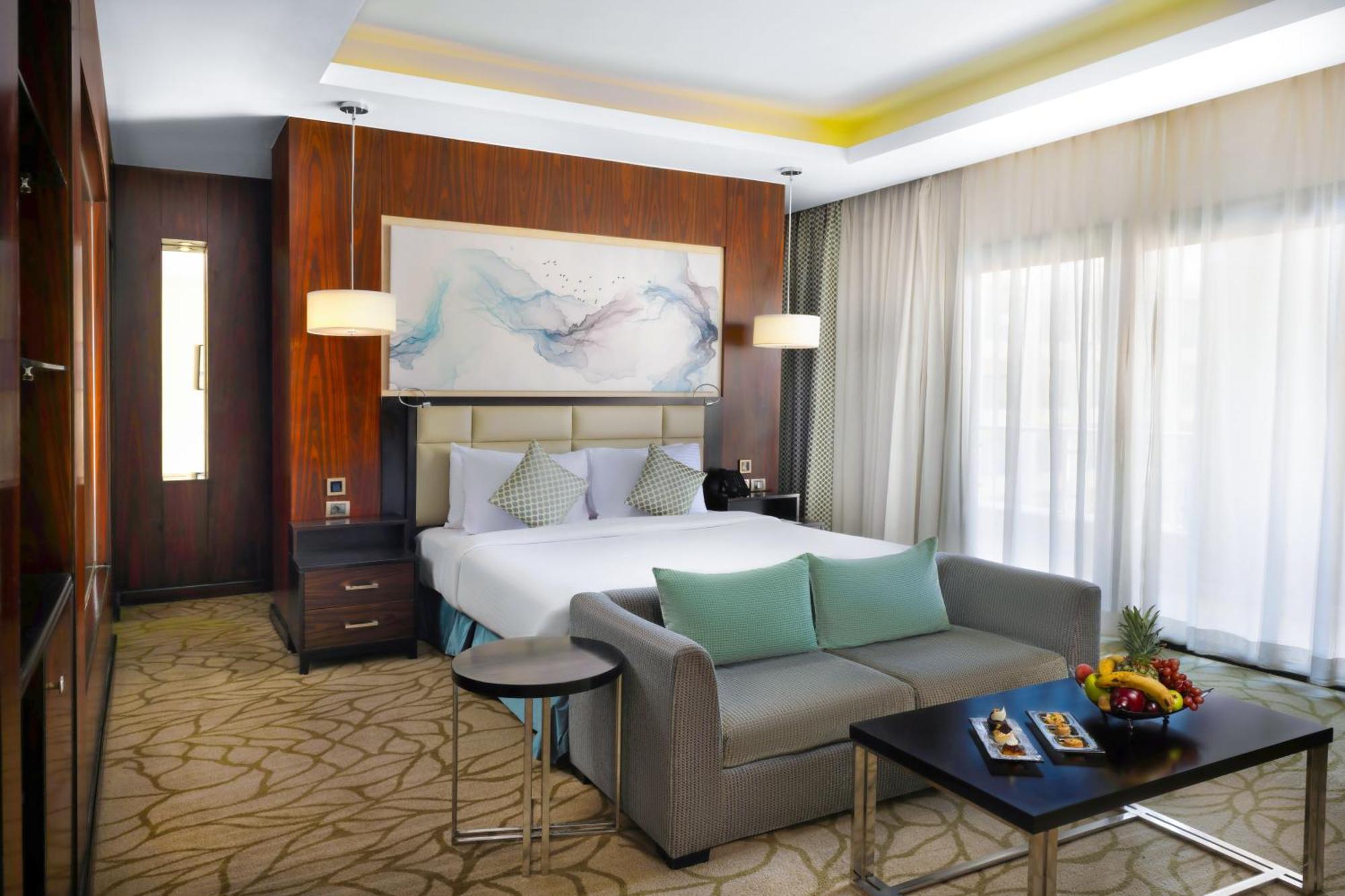 Premium Room Pool View King Bed,1603772635:JPEG