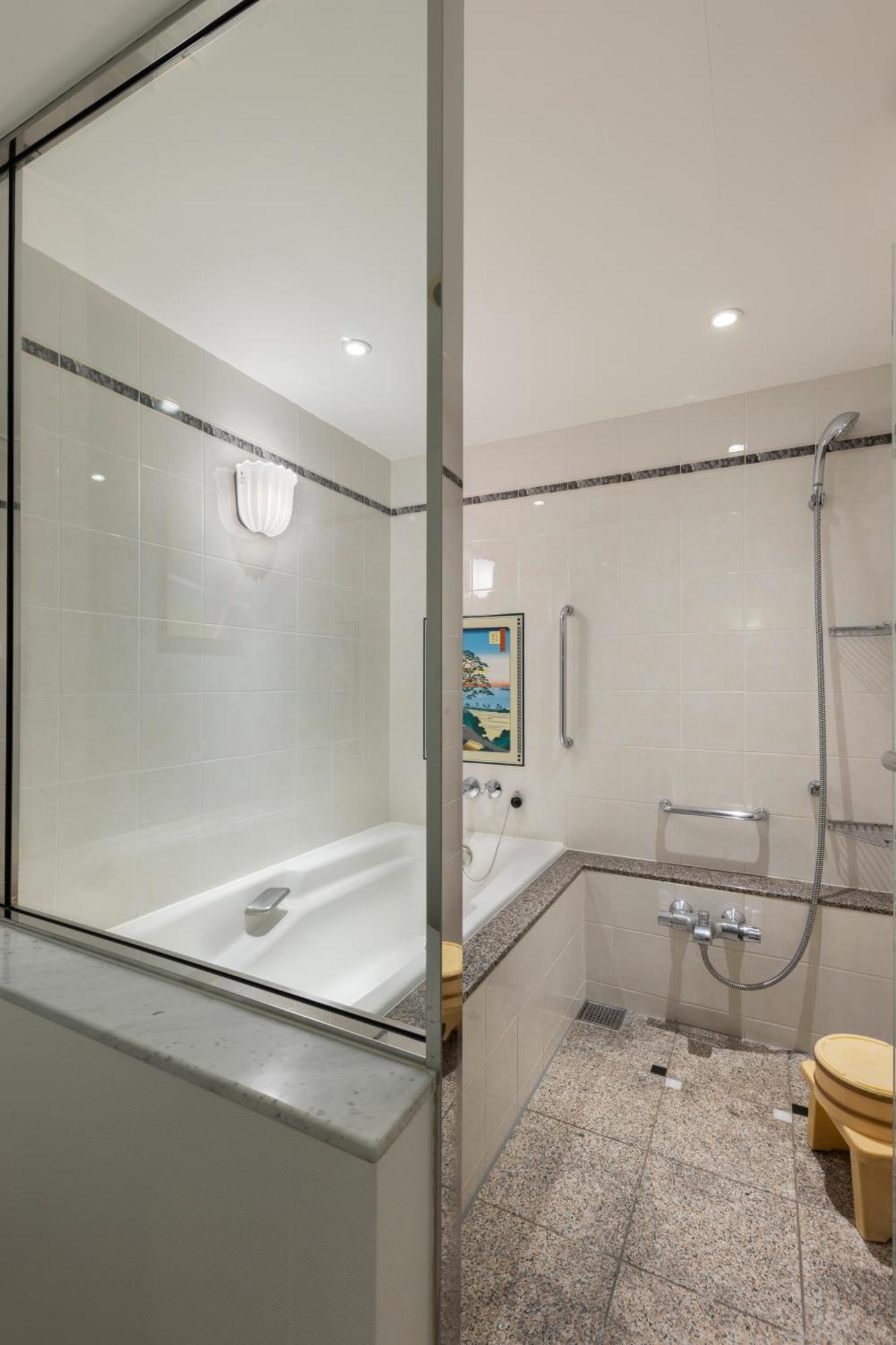 Suite Garden Tower 4 Personnes - Non-Fumeurs - Petit-Déjeuner Inclus (Petit-Déjeuner Gratuit pour les Enfants Partageant un Lit)