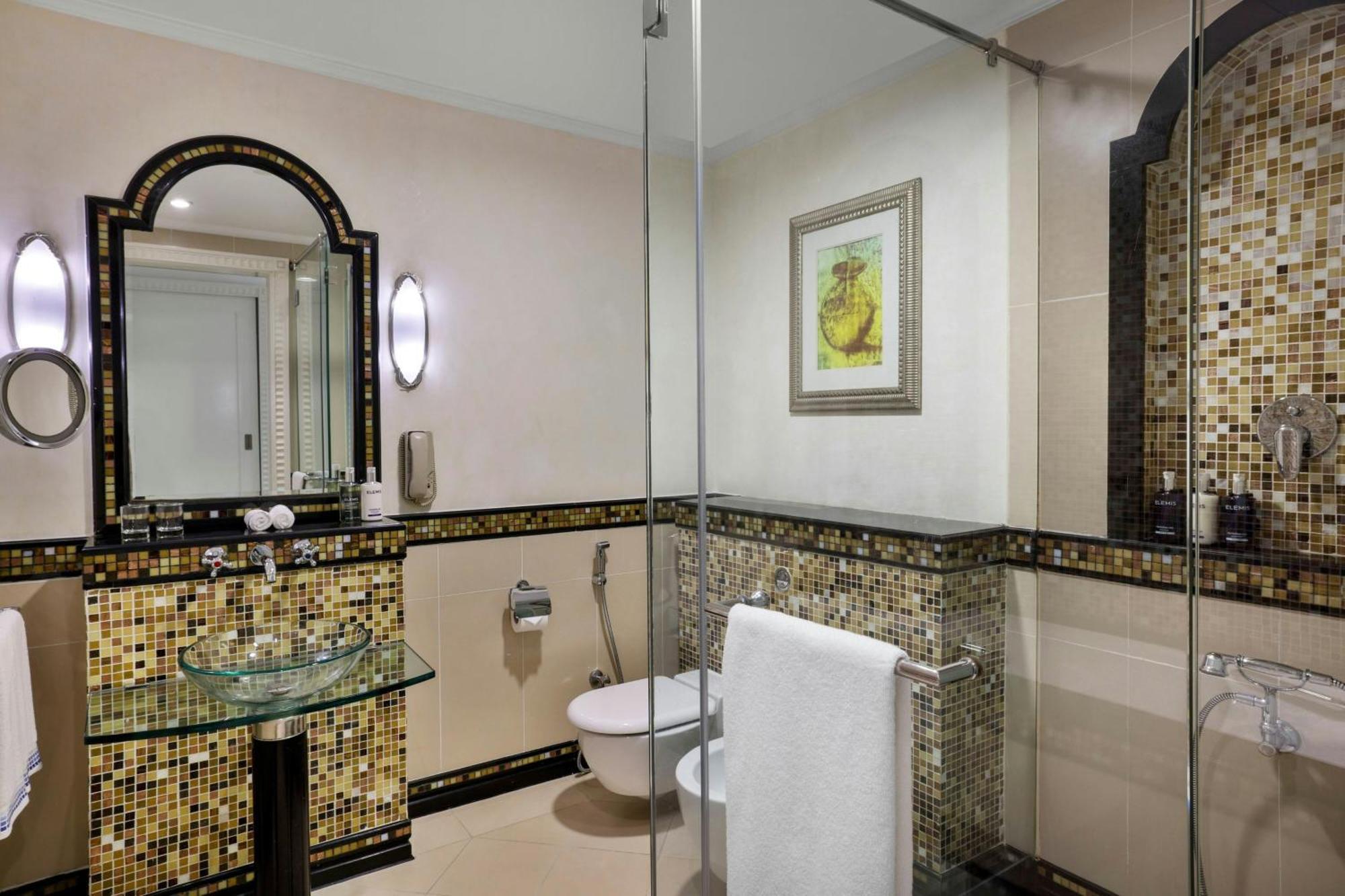 Tower Oceanfront Twin, Guest room, 2 Twin/Single Bed(s) Staycation Offer - 50% discount on SPA, 30% Discount on laundry. Applicable for stays until 14/09/2026