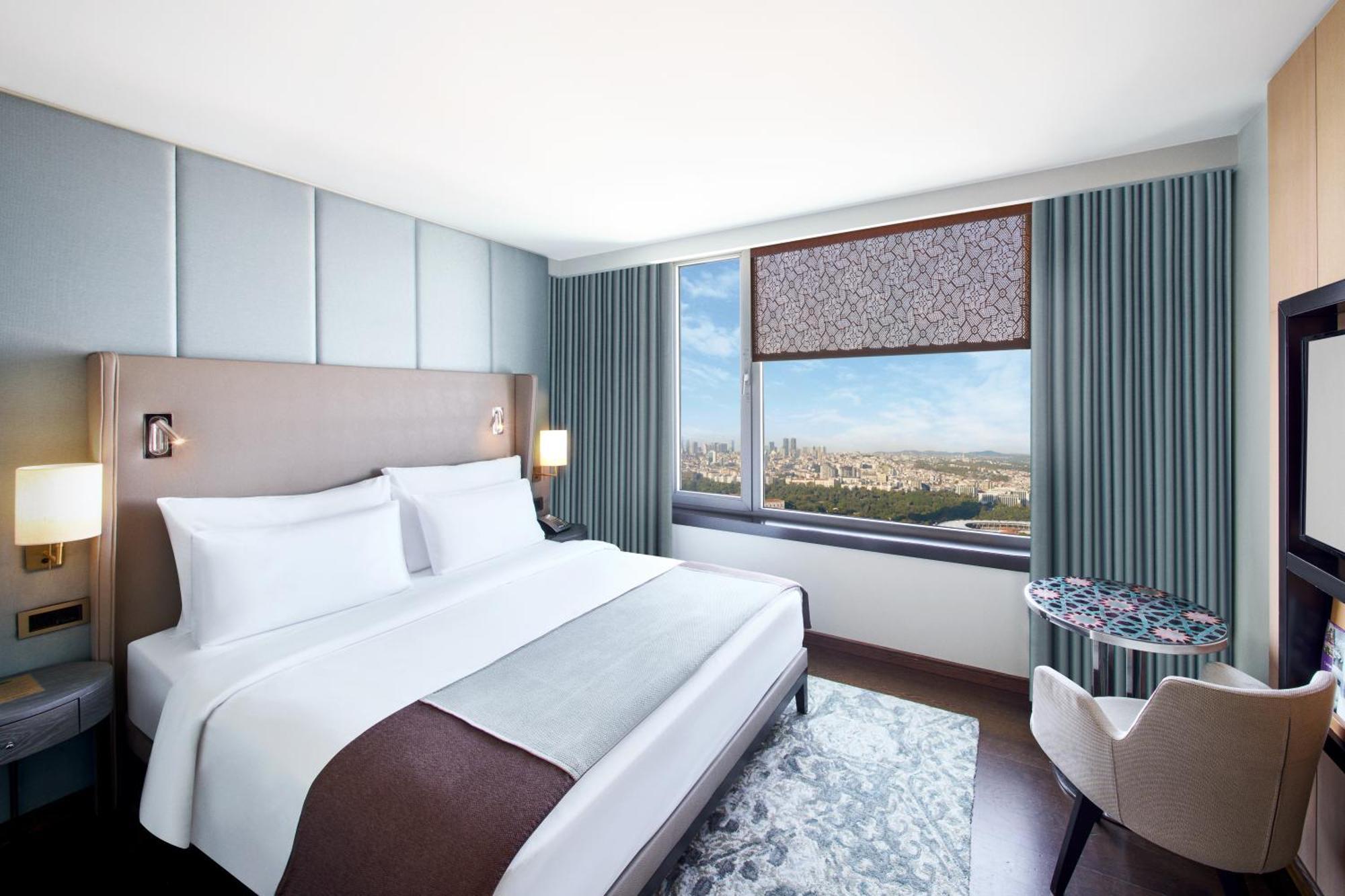 Chambre d'Angle Double - Vue sur Ville