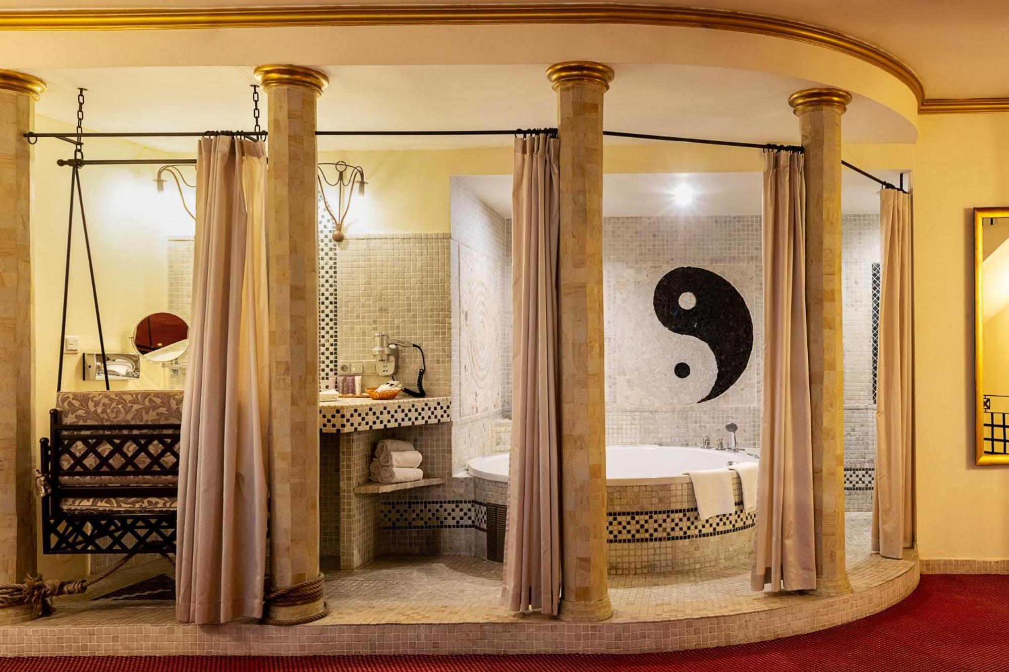 Suite de Luxe avec Minibar Gratuit #402