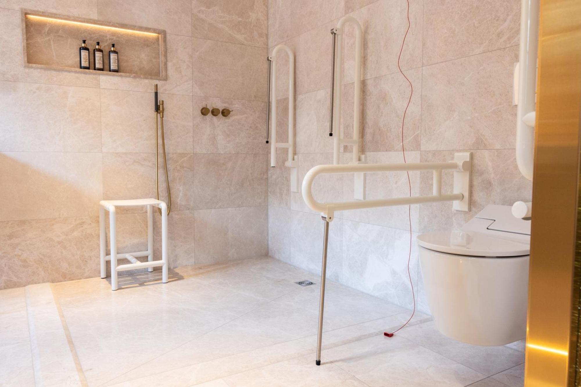 Chambre Double - Accessible aux Personnes à Mobilité Réduite