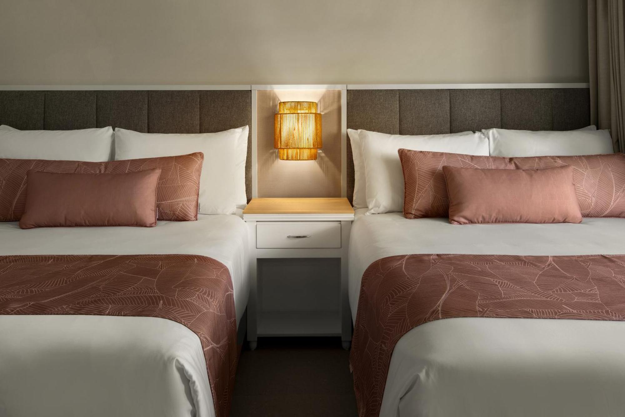 Suite Junior avec 2 Lits Doubles - Vue Tropicale - Réservée aux Adultes