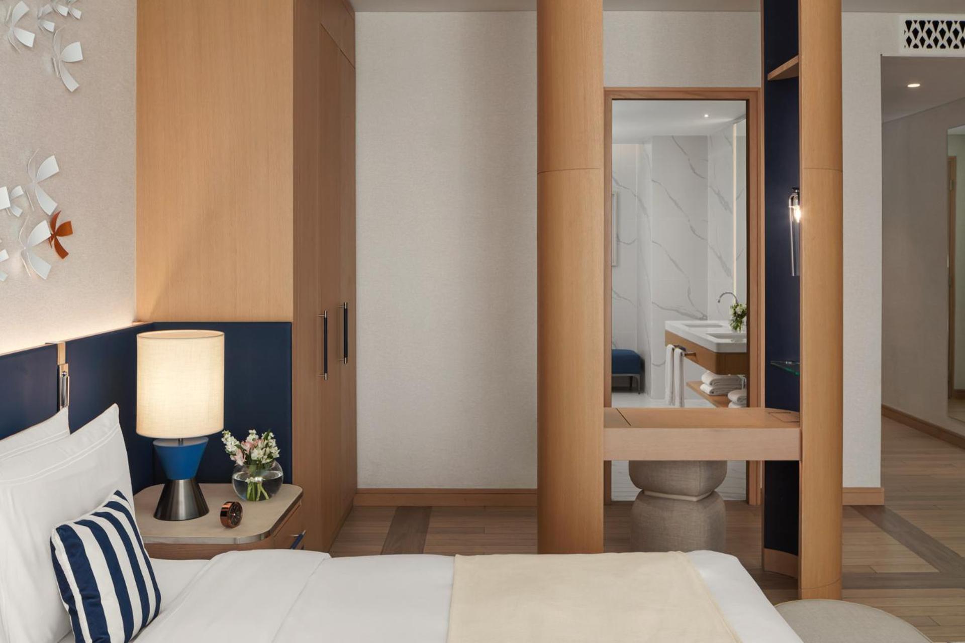 Chambre Lit King-Size Deluxe - Vue sur Piscine