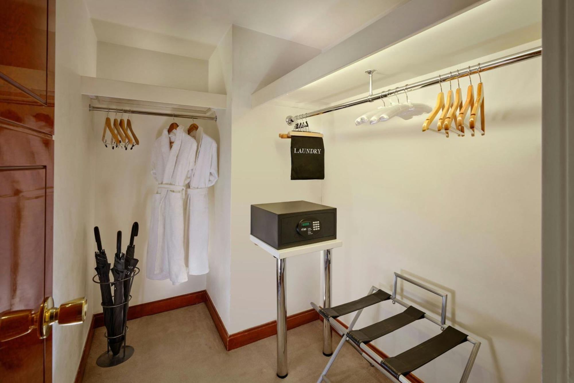 Suite Westminster Penthouse 2 Chambres - Vue sur Toits