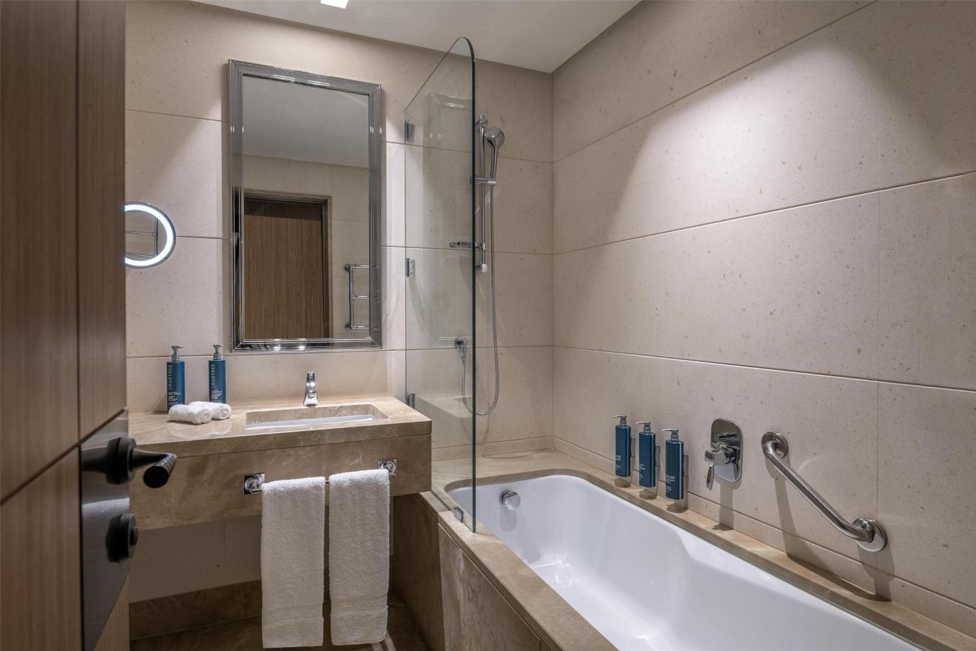 Junior Suite,1689904316:JPEG