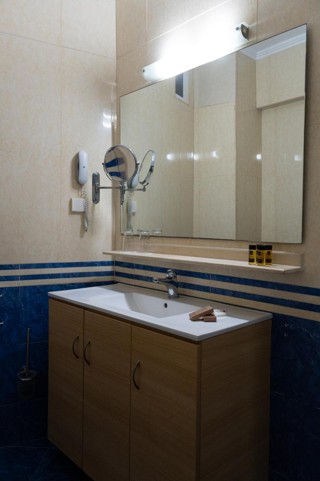Chambre Double Supérieure avec Vue sur la Mer et Piscine Privée