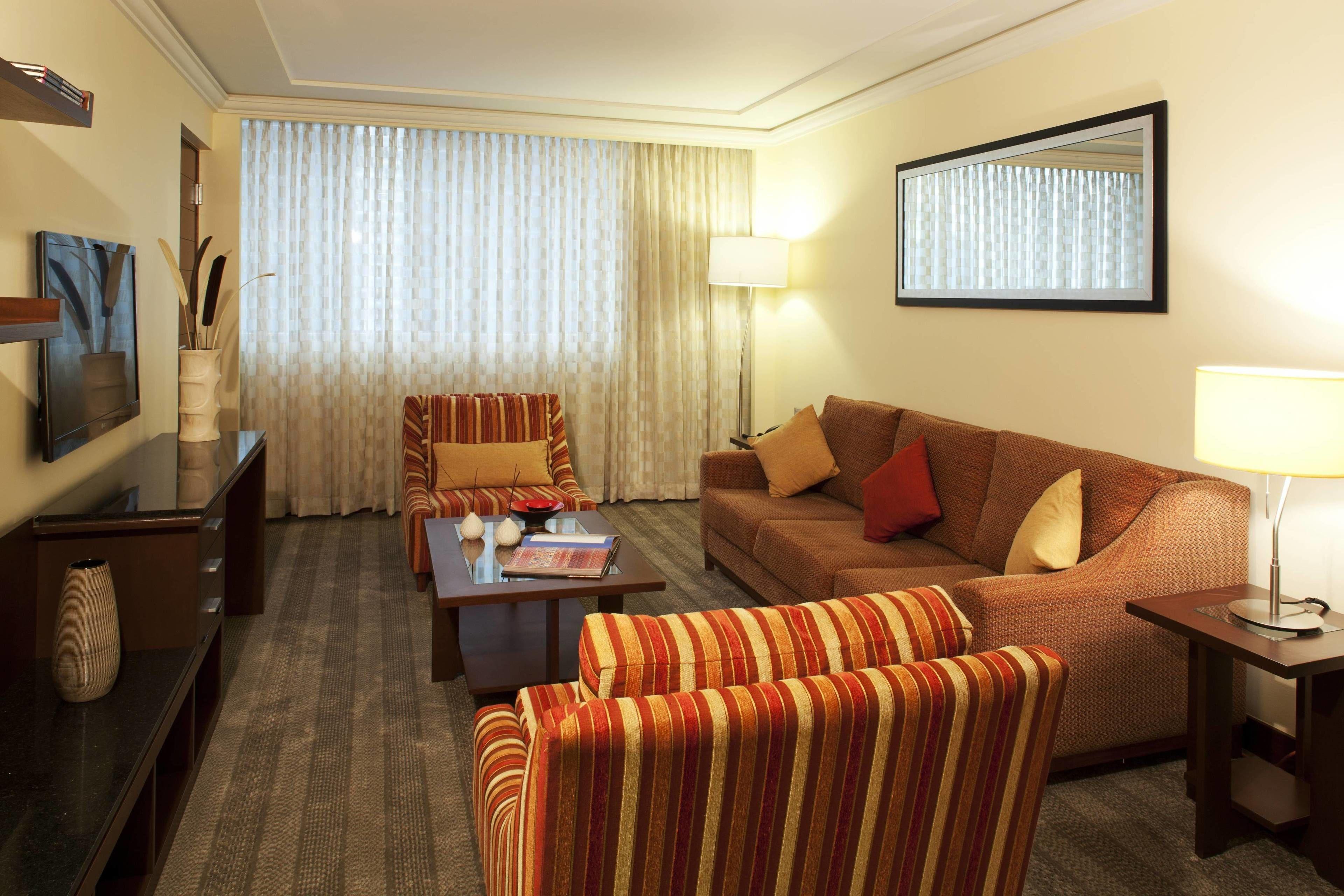 Junior King Suite with Executive Lounge Access