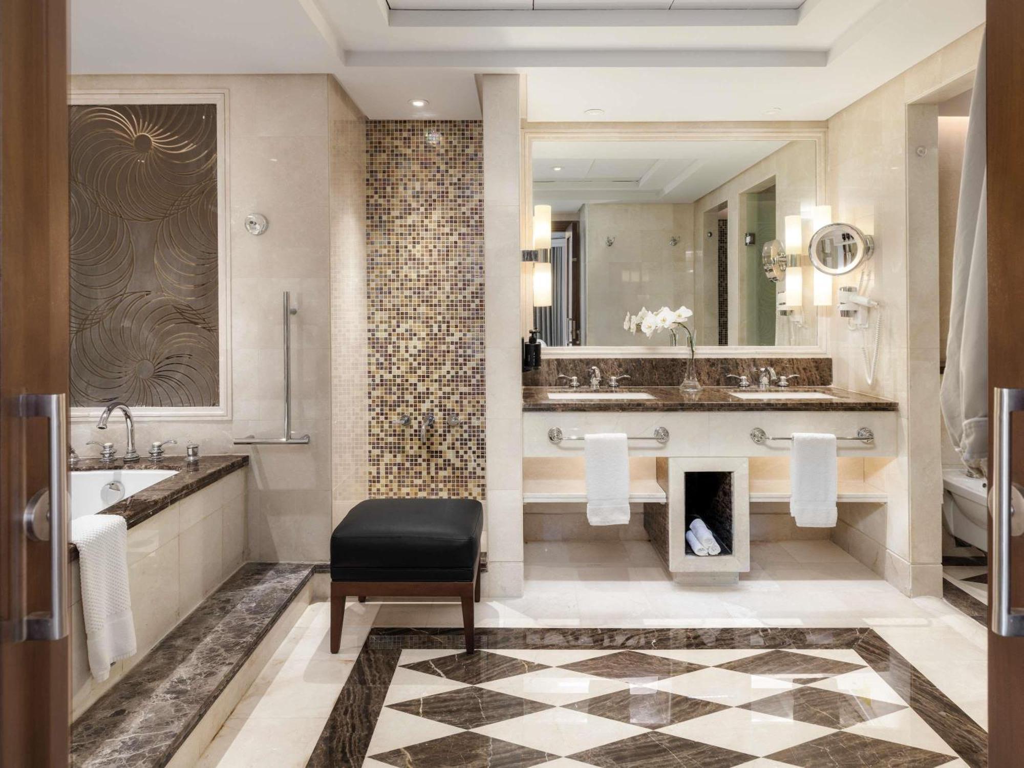 Suite Royale 2 Chambres - Vue Partielle sur Kaaba