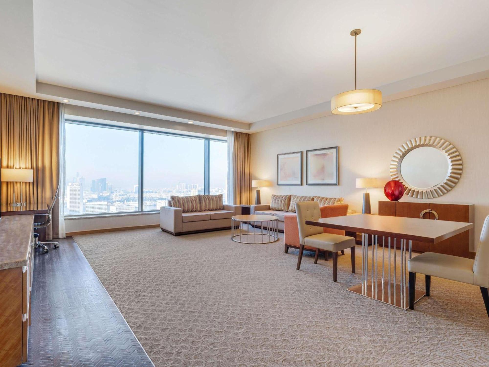 Corner Suite city and creek view,1717069969:JPEG