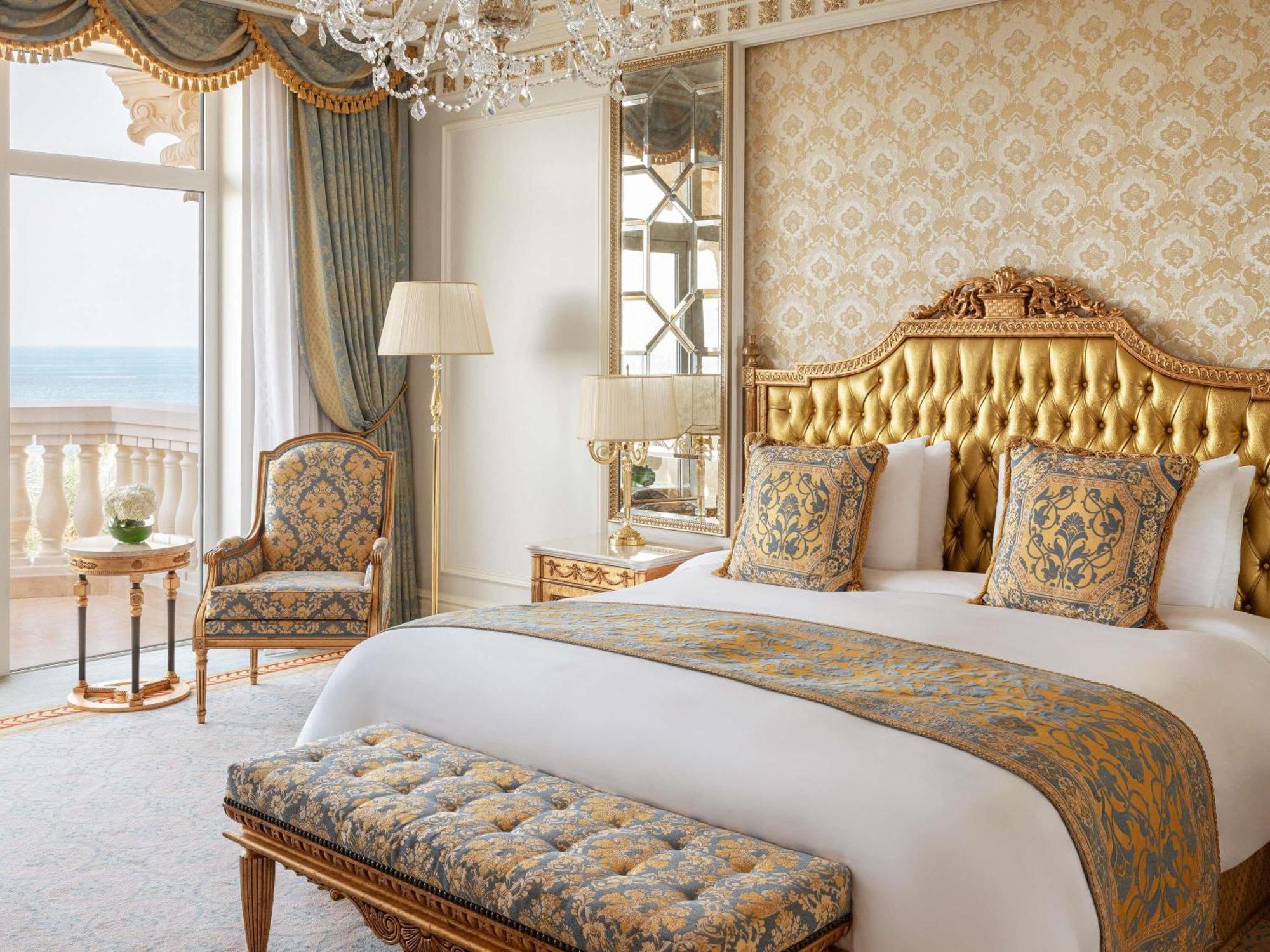 Suite Premier avec Balcon - Accès au Salon