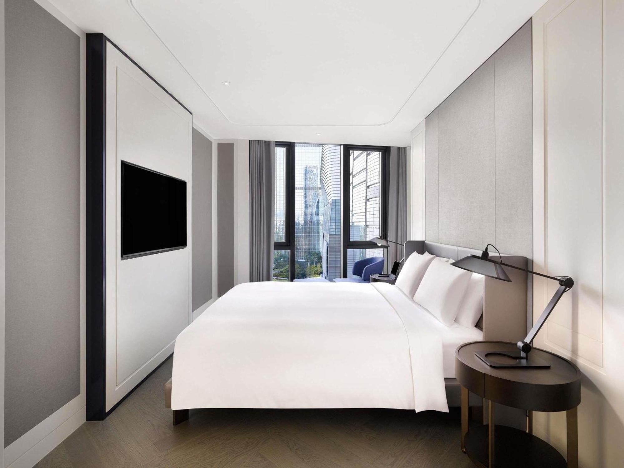 One-Bedroom Premier Suite