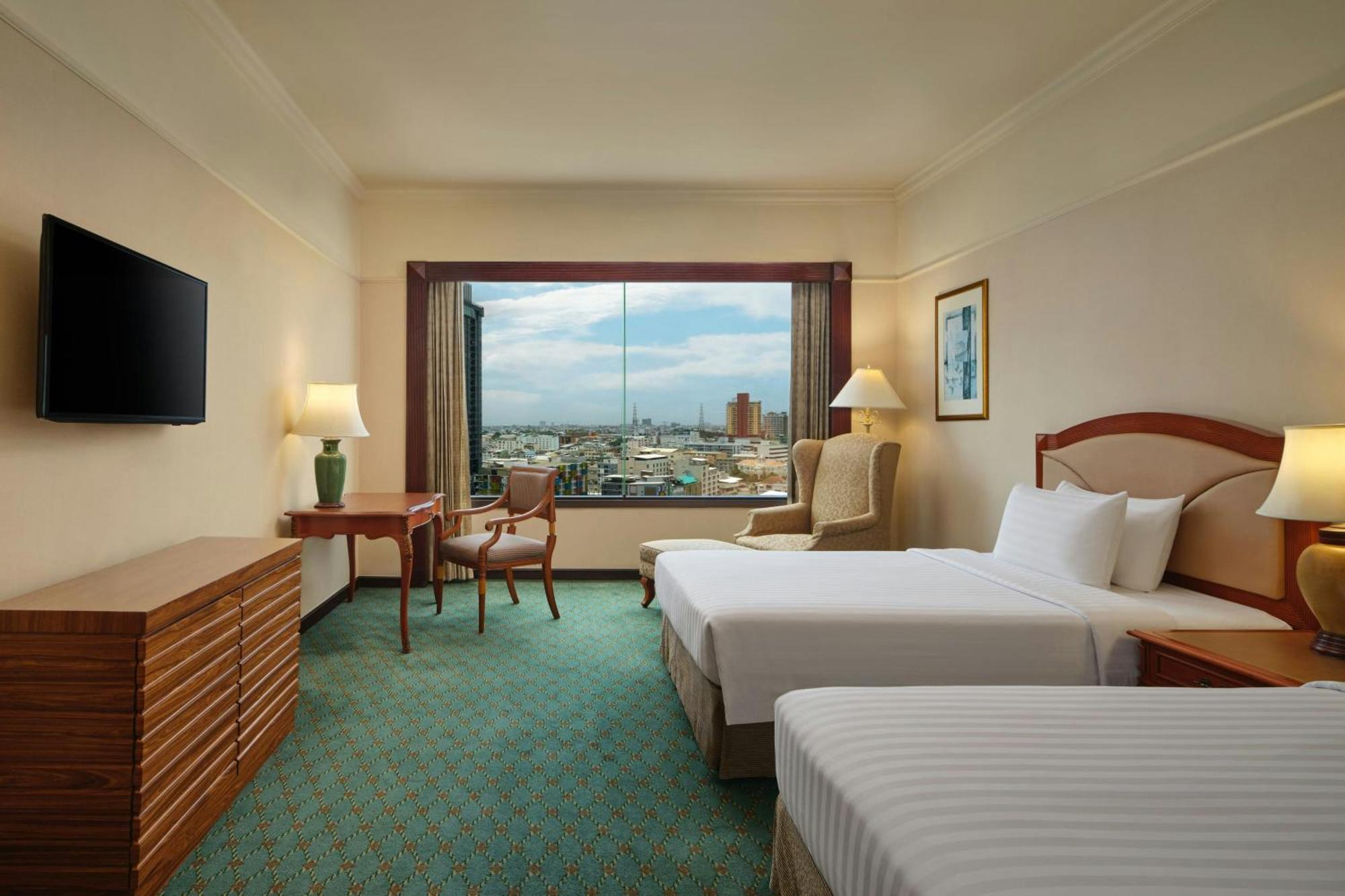 Deluxe Room Two Twin Beds City View,1742568201:JPEG