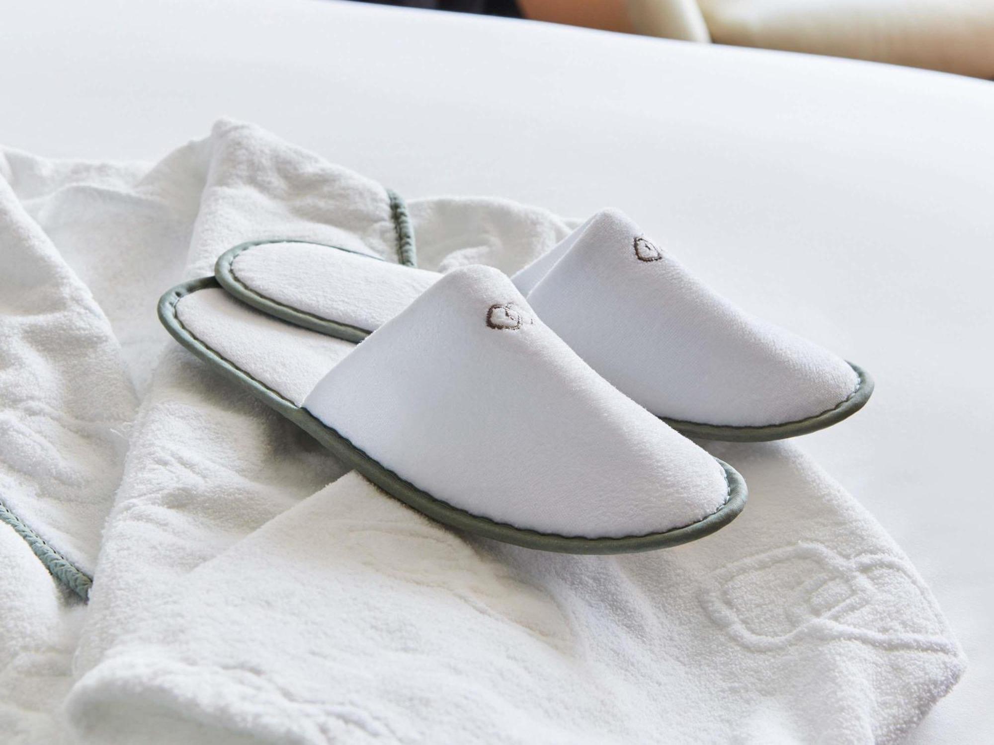 Junior Suite with King Bed and Working Space,1742571171:JPEG