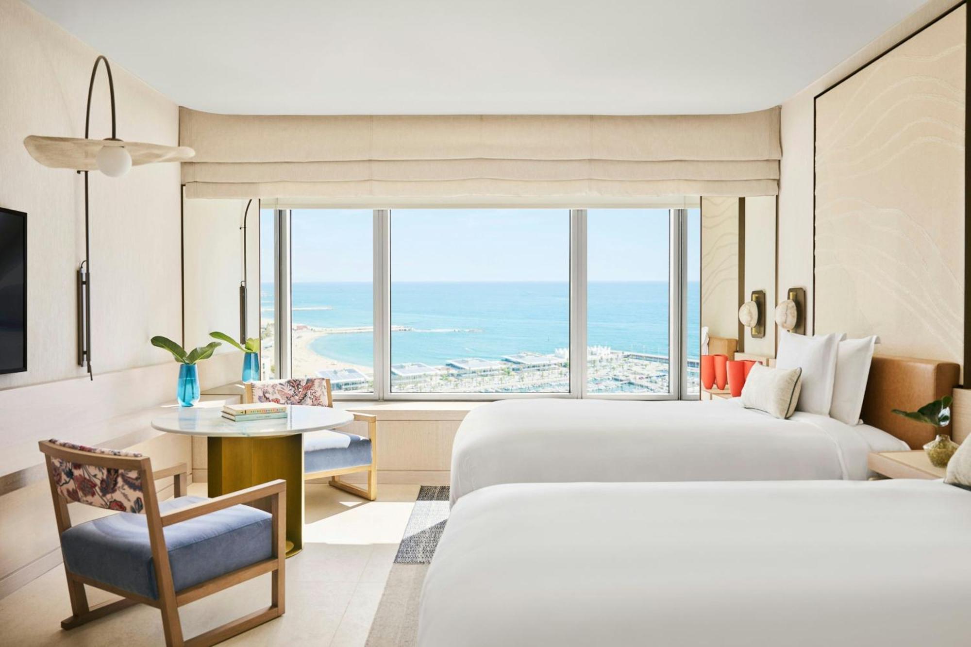 Hébergement Double Panorama avec 2 Lits Doubles - Vue Partielle sur Mer