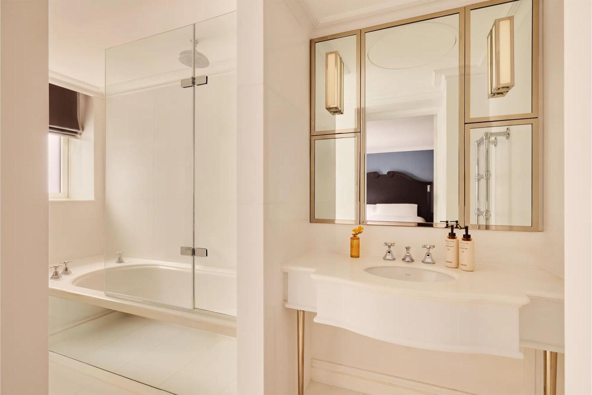 Chambre de Luxe Cour