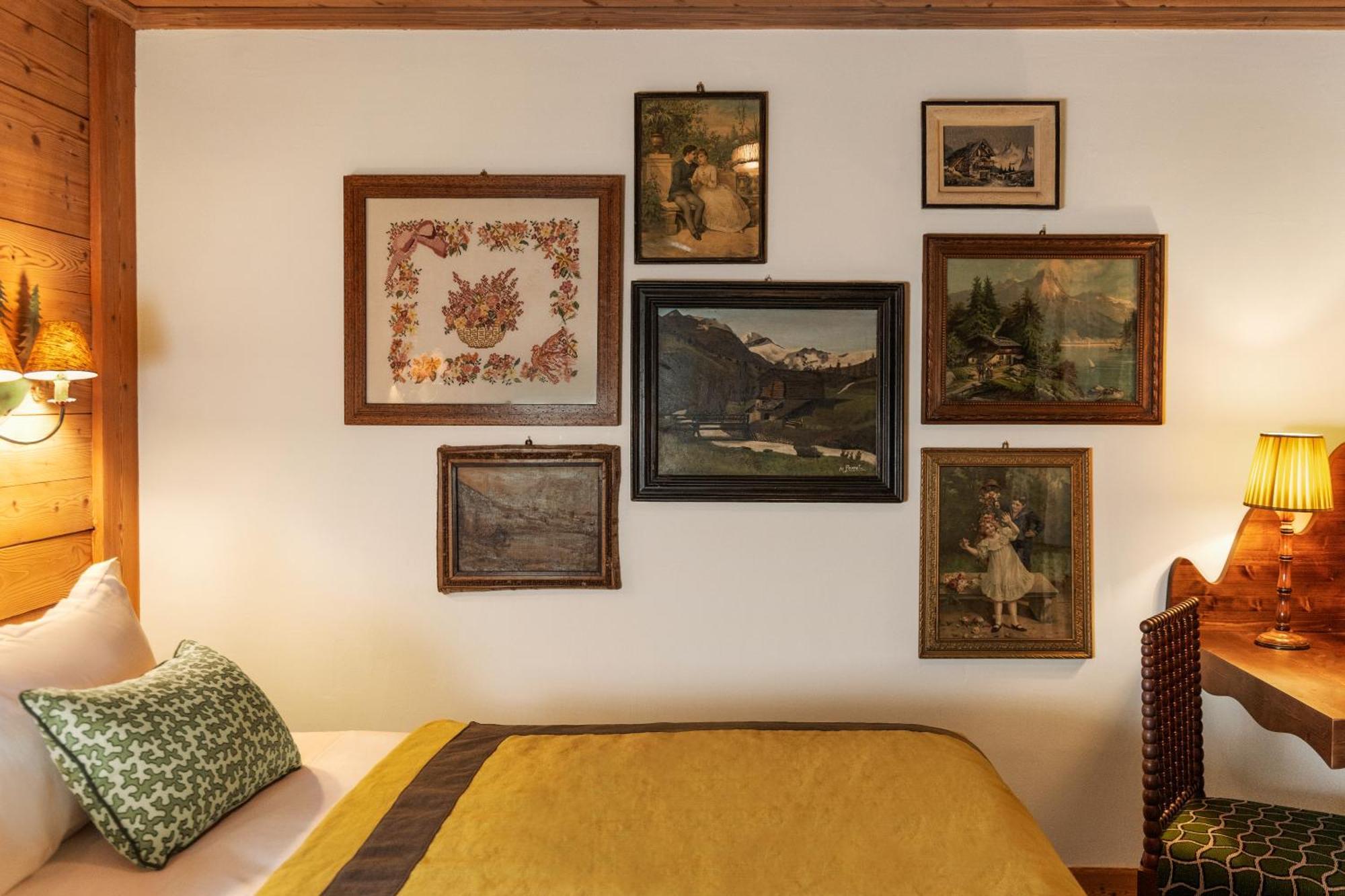 Classic Double Room,1742646331:JPEG