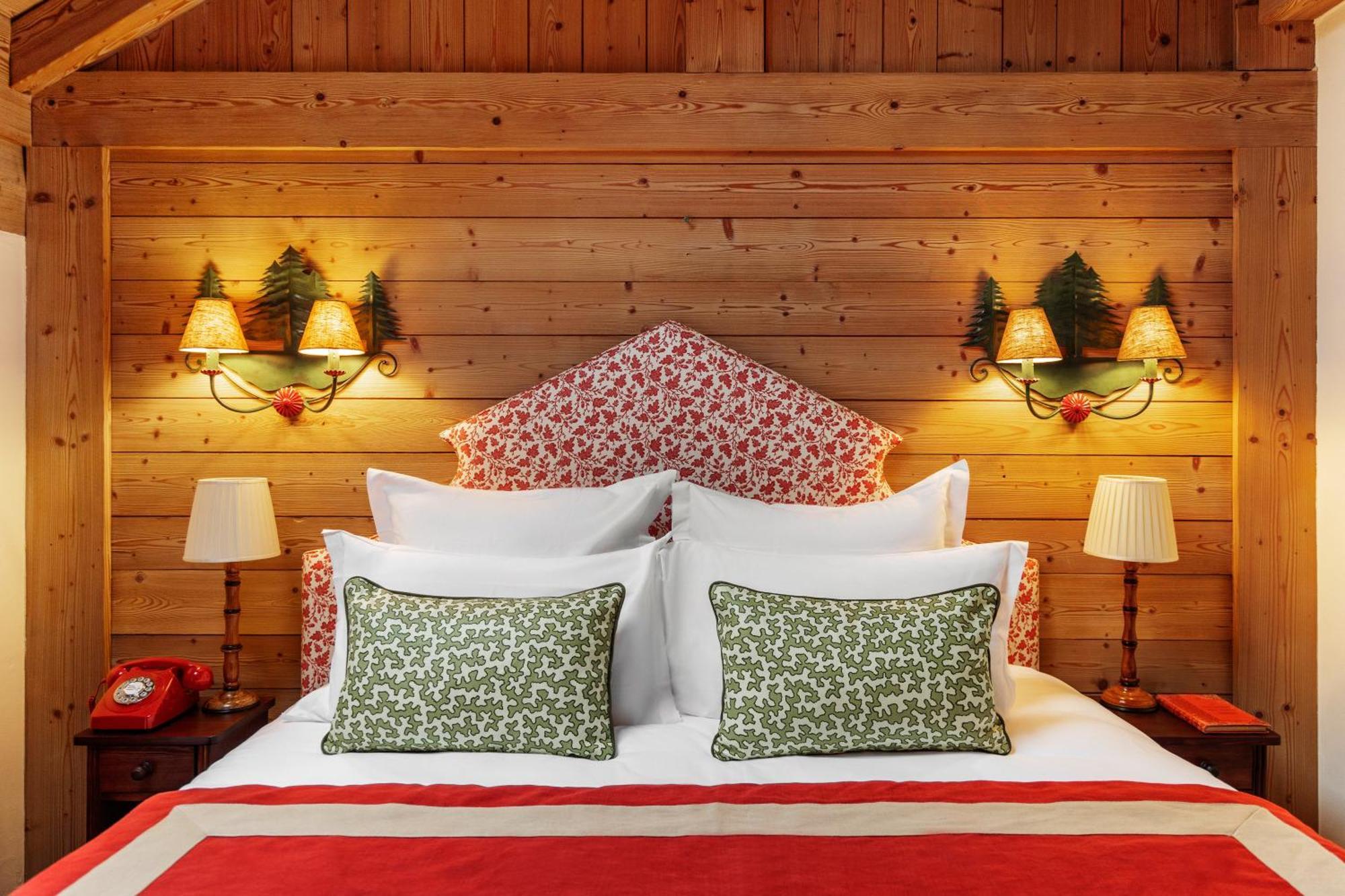 Classic Double Room,1742646304:JPEG