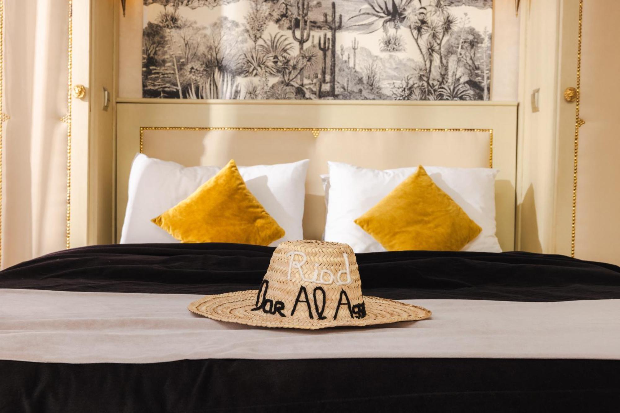 Chambre Deluxe (2 Adultes + 1 Enfant)