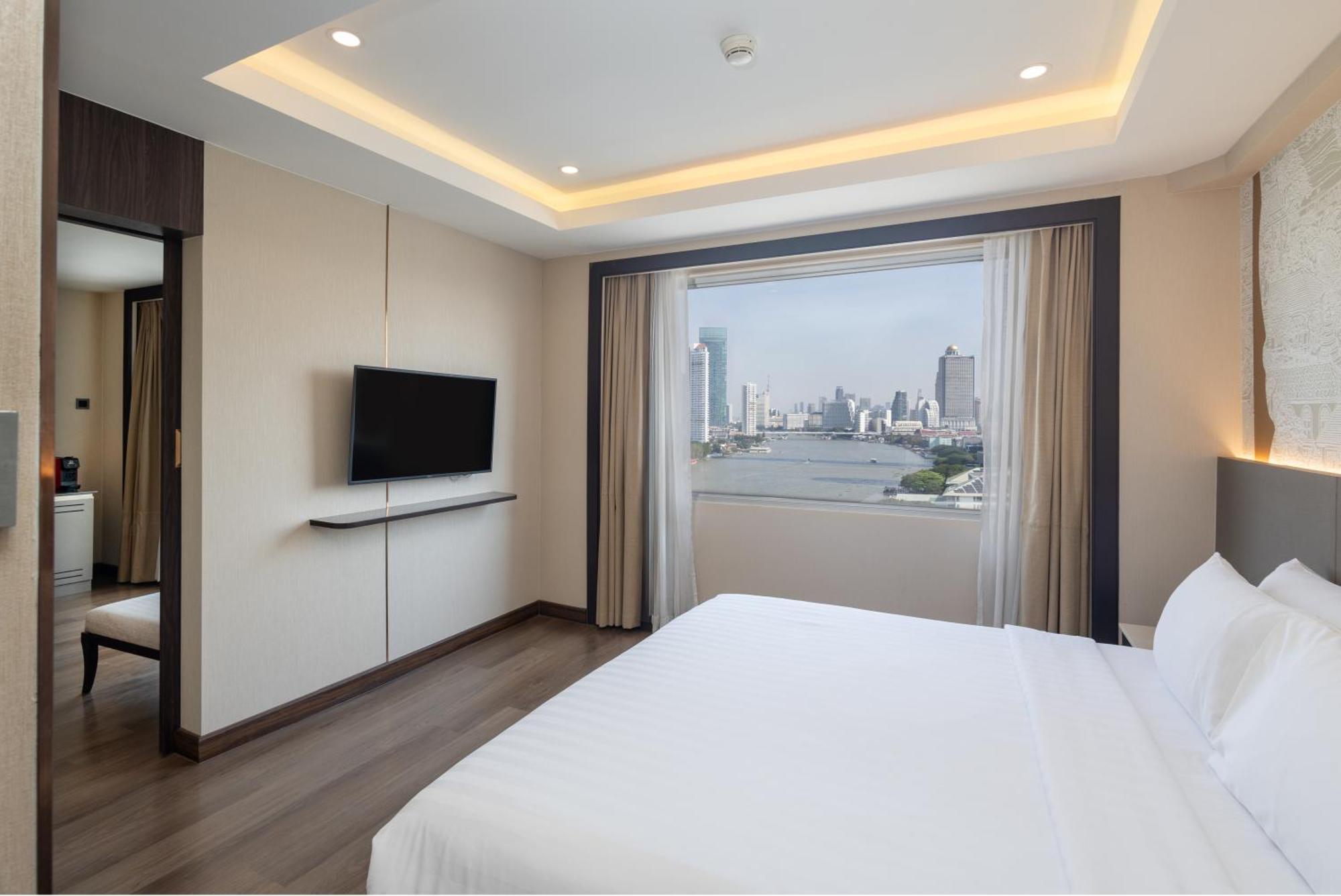 King Suite Balcony River View