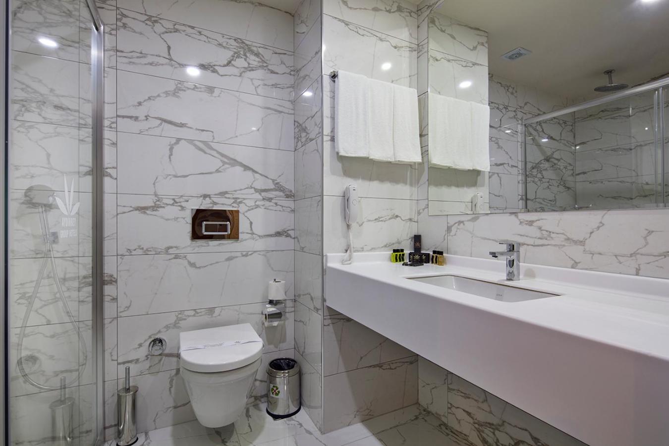 Chambre Double Standard (2 Adultes + 2 Enfants)
